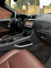 interiorFront