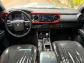interiorFront