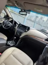 interiorFront