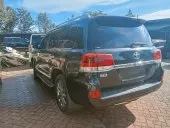 car Right Back