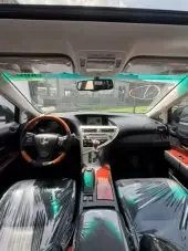 interiorFront