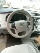 interiorFront