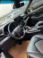 interiorFront