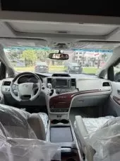 interiorFront