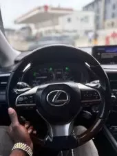 interiorFront