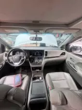 interiorBack