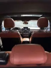 interiorFront