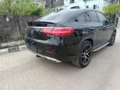 car Right Back