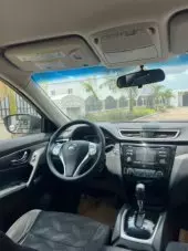 interiorFront