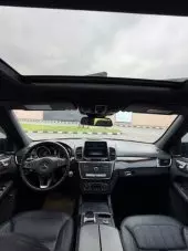 interiorFront
