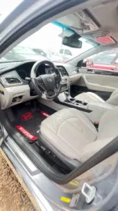interiorFront