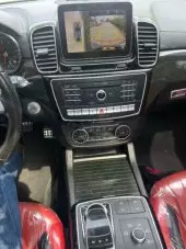 interiorFront