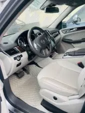 interiorFront