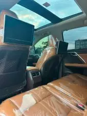 interiorFront