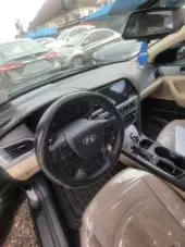 interiorFront