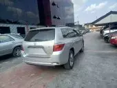 car Right Back