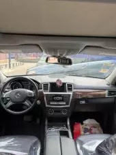 interiorFront