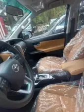 interiorFront