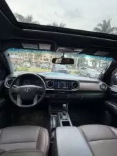 interiorFront