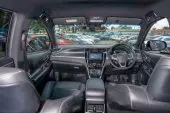 interiorFront