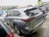car Right Back