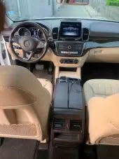 interiorFront