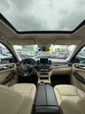 interiorFront
