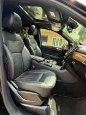 interiorFront