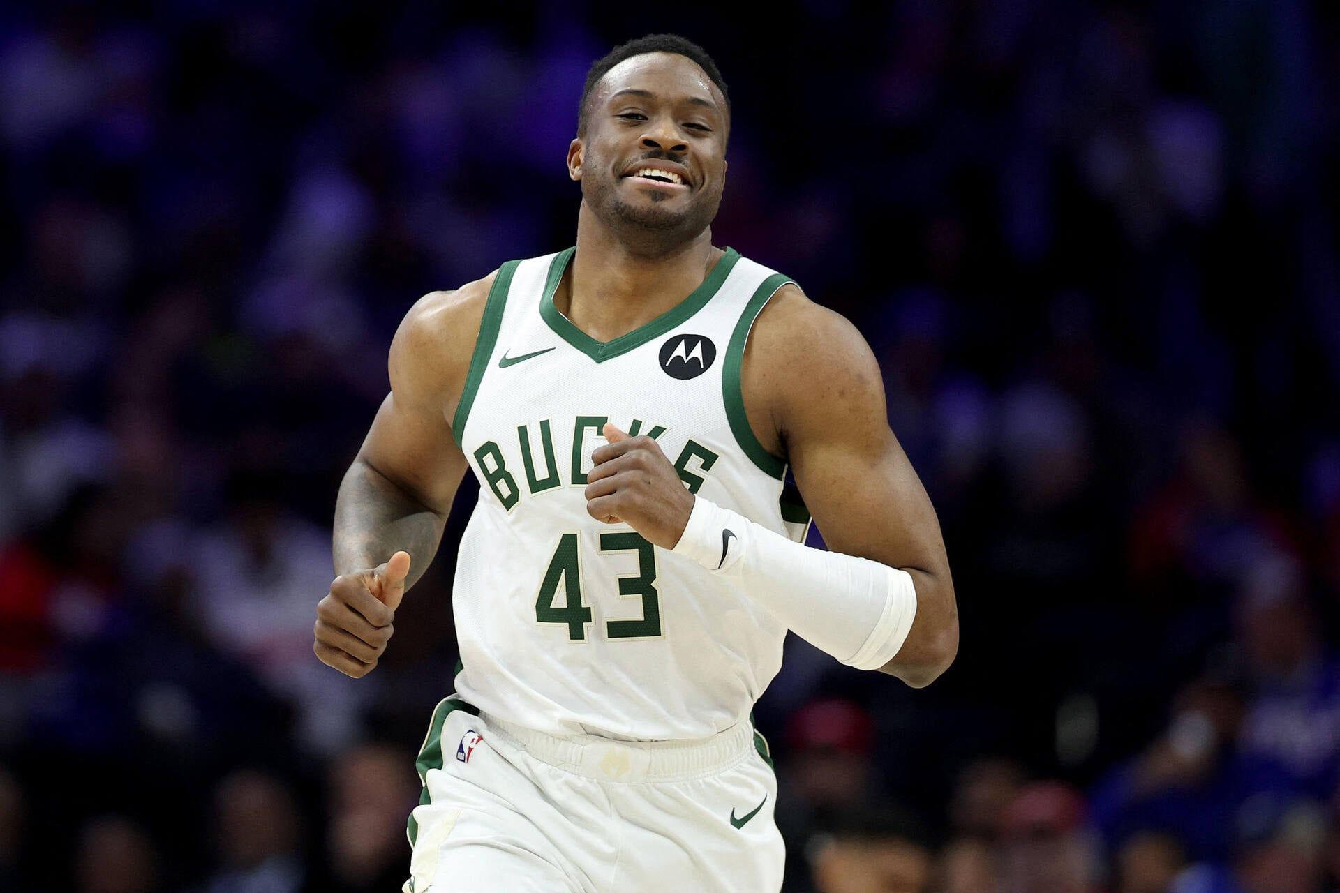 Thanasis Antetokounmpo returning to Greece to play for Aris BC