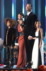 Nobel_Peace_Price_Concert_2009_Will_Smith_and_Jada_Pinkett_Smith_with_children2