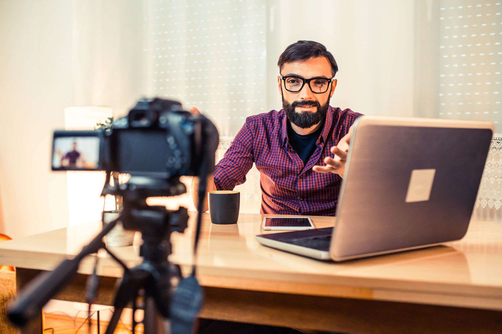 5 Ways Social Media Videos Will Benefit Your B2B Business in 2020