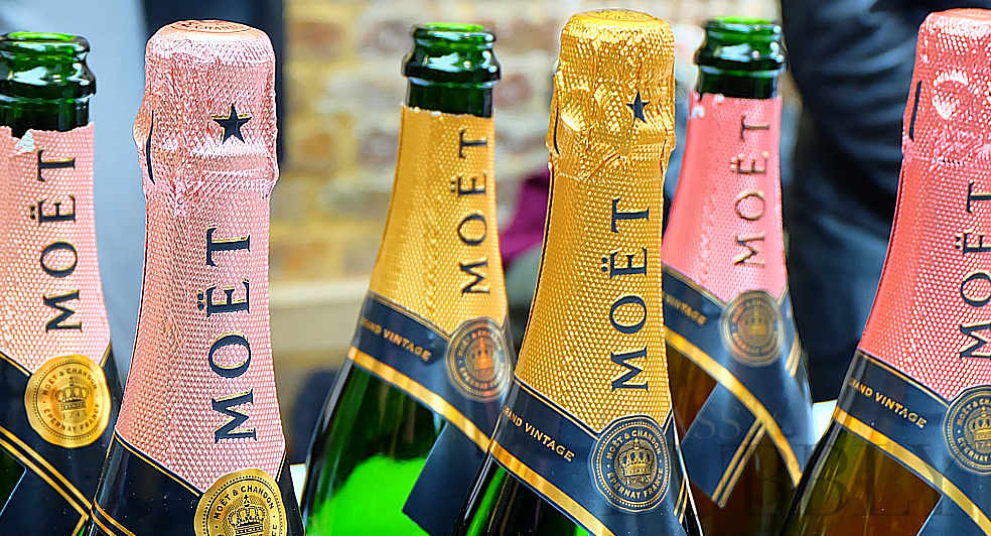 Moët & Chandon replace Mumm Champagne as sponsor of Formula 1