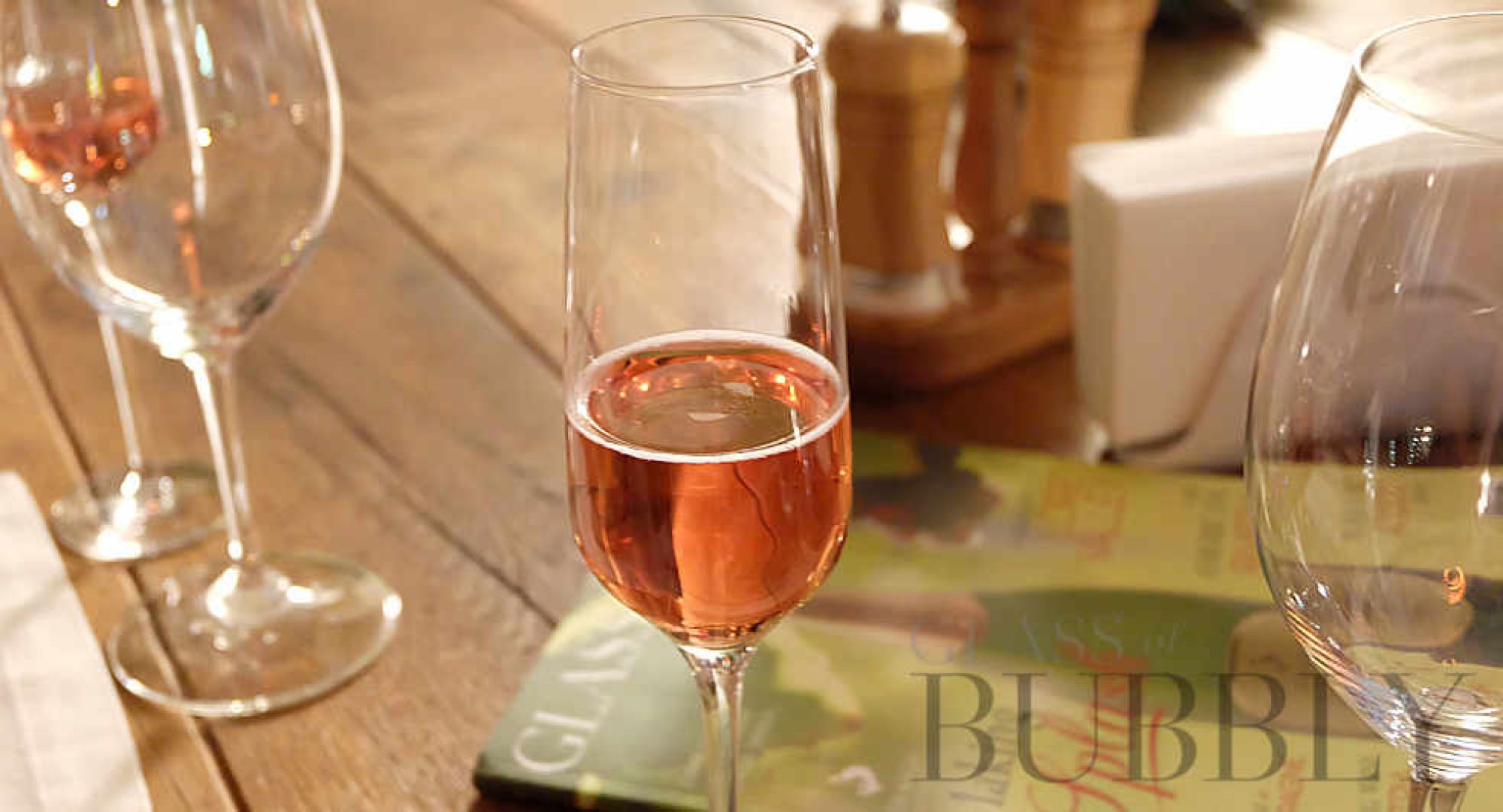 What is the General Alcohol by Volume for Sparkling Wines and Champagnes?