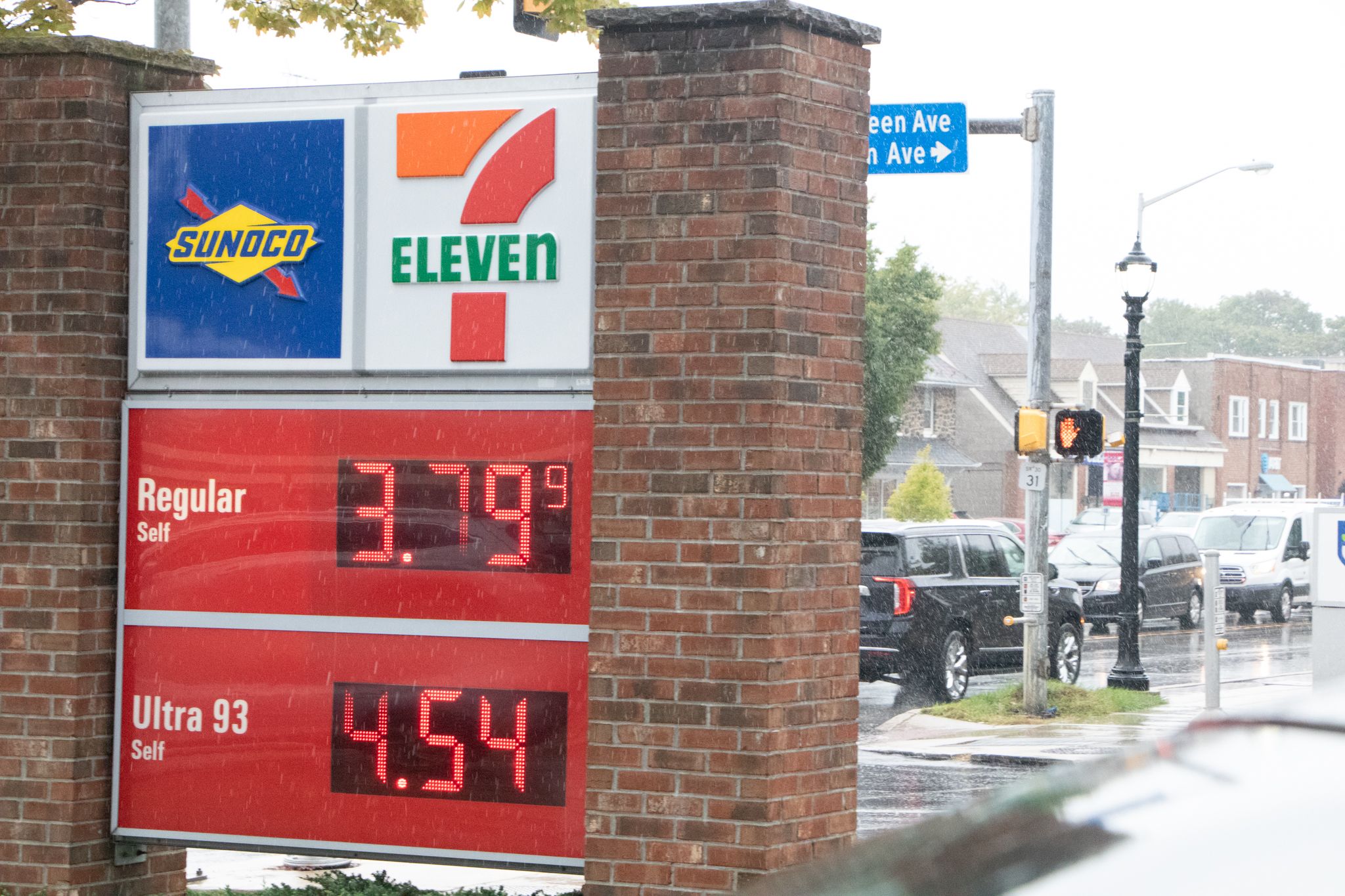 Gas prices at a 7-Eleven in Wayne, PA
Photo by Cecilia Canan