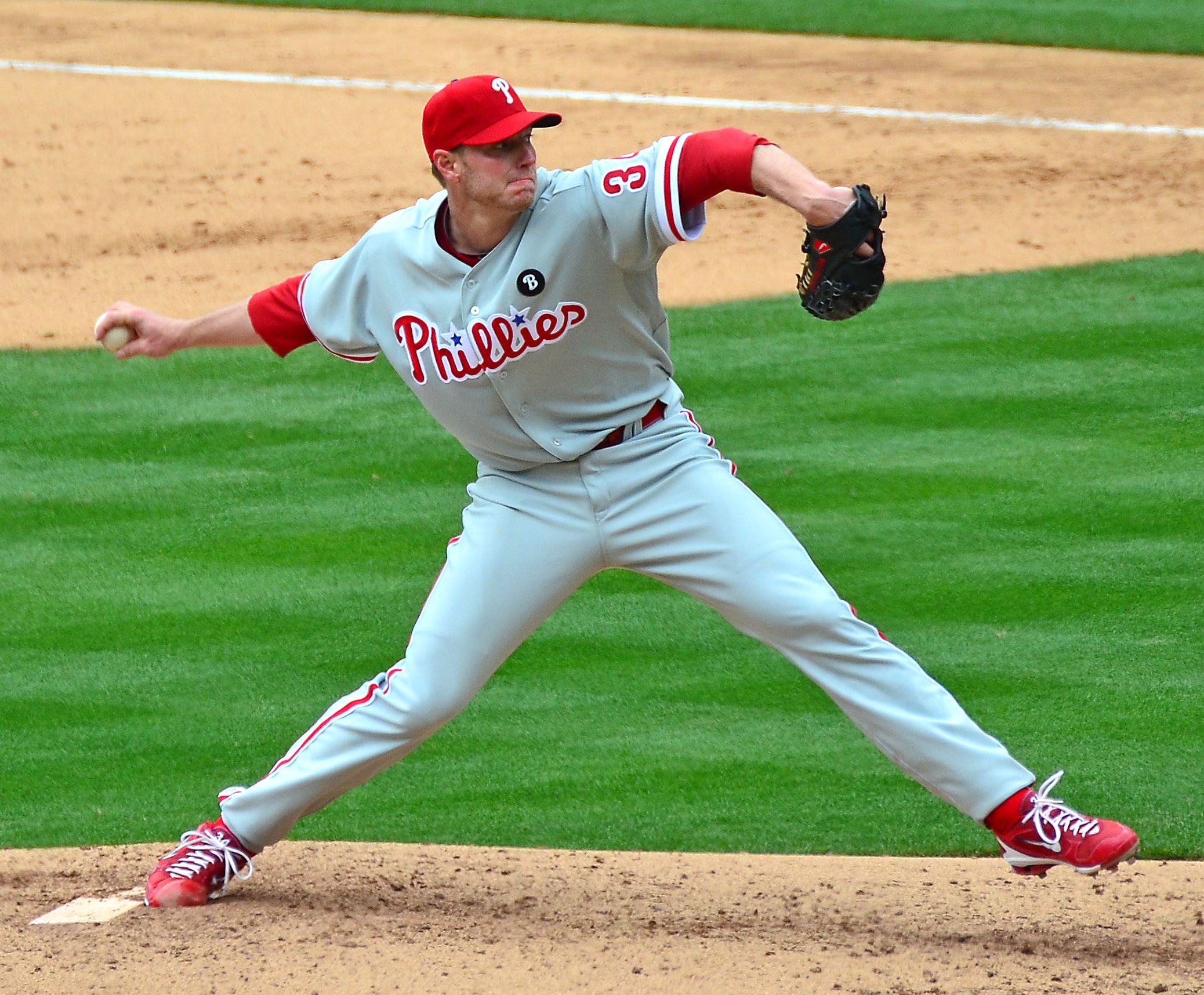 Roy Halladay, pitcher for the Philadelphia Phillies died from a plane crash Photo by Wikimedia Commons