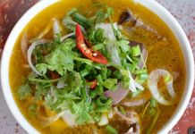 Top 8 các món ăn nhẹ Ngon – Bổ – Rẻ ở Huế