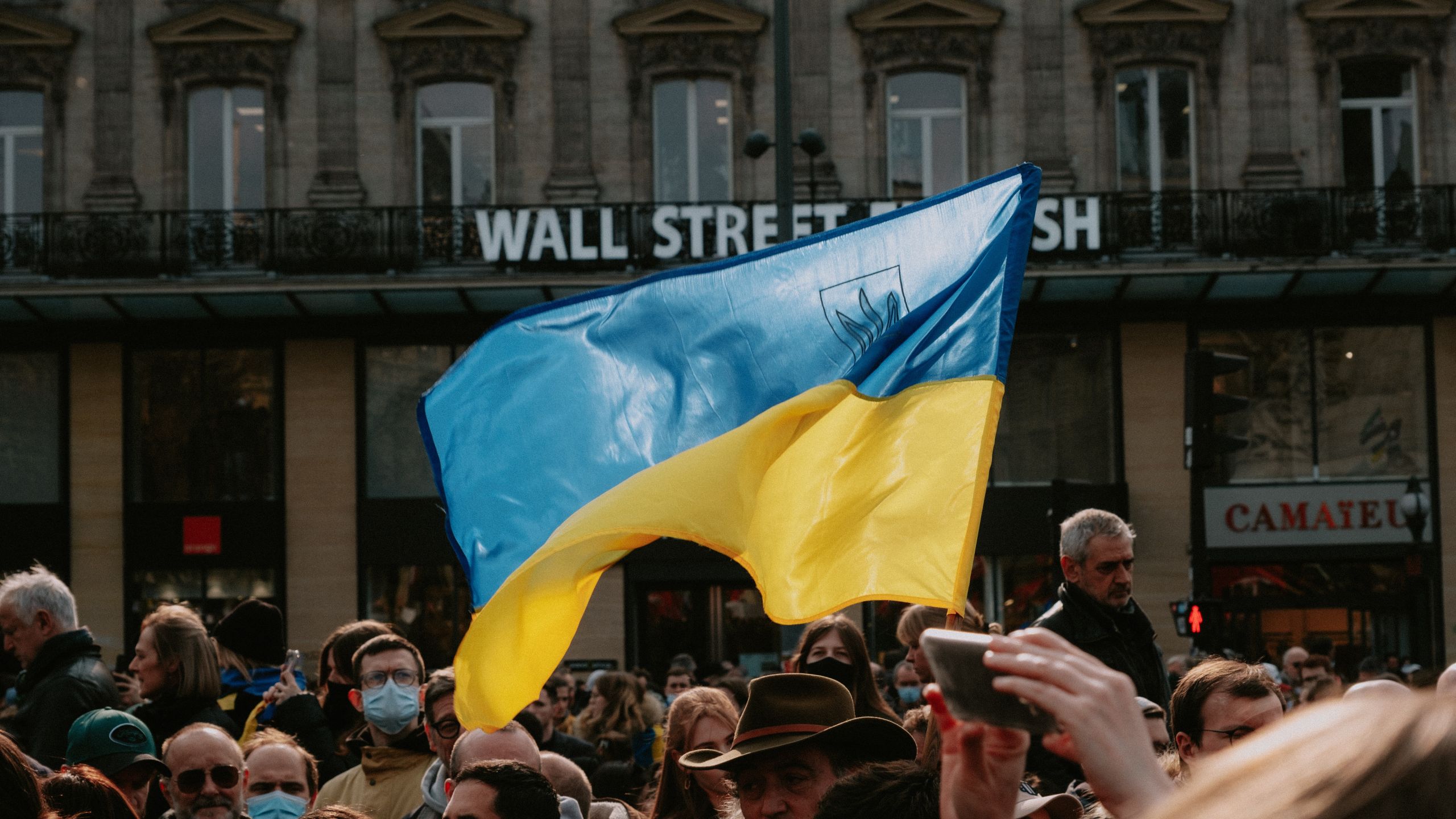 Ukrainian Flag. Photo by Mathias Reding from Pexels.