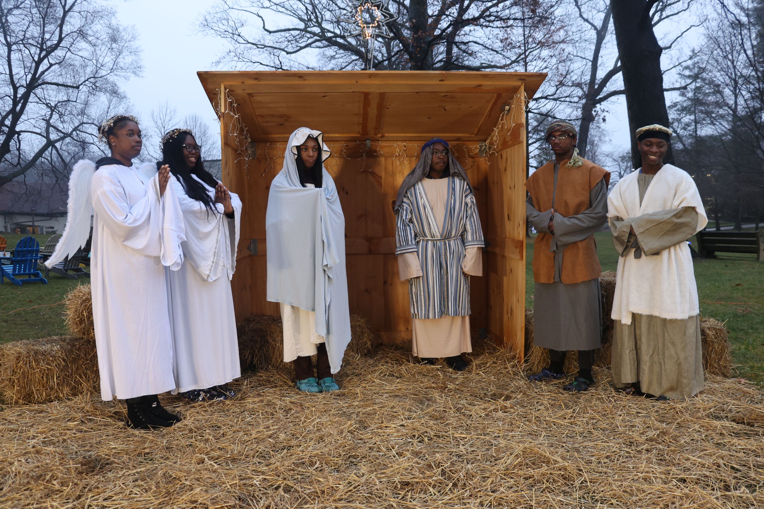 Campus Ministry students participating in the live nativity scene. Photo by John Doyle. 