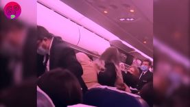 Απίστευτο Ξύλο σε αεροπλάνο στην Τουρκία 😂 ✈️