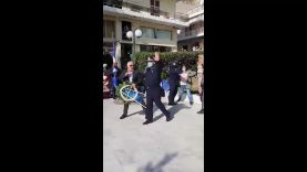 Εργαζόμενες απέτρεψαν την κατάθεση στεφάνου από την εγκληματική Χρυσή Αυγή