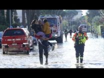 Η Ευρώπη σφυροκοπάται από καταιγίδες: Μετά την Κιαράν, ο «Δομίνικος»