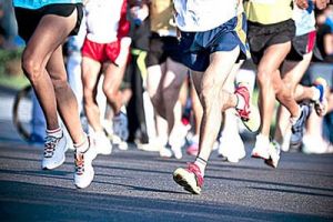 A large group of runners