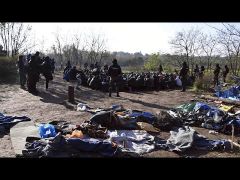 Αιματηρές συμπλοκές μεταναστών στα σύνορα Σερβίας – Ουγγαρίας