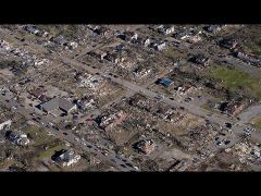 Μπάιντεν: Σε κατάσταση μείζονος καταστροφής κηρύσσει  πολιτεία Κεντάκι – Δεκάδες οι νεκροί
