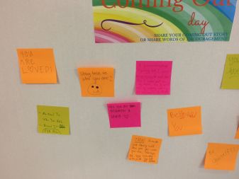 Students were encouraged to leave notes of encouragement for other students. Photo by Vanessa Charlot.