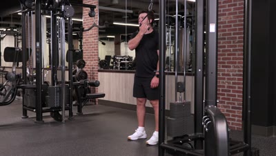 Cable One Arm Tricep Side Extension