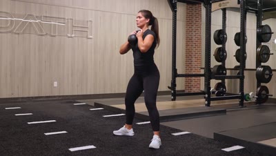Sumo Squat (Kettlebell)