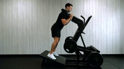 Hack Squat (Machine)