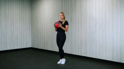 Medicine Ball Reverse Lunge
