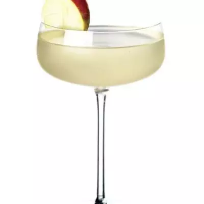 Apple Martini (with apple schnapps)